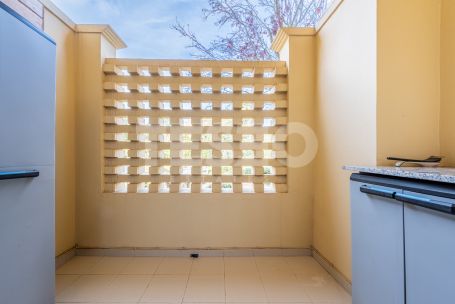 Spaciousness and Privacy in this apartment in the exclusive Valgrande Urbanization