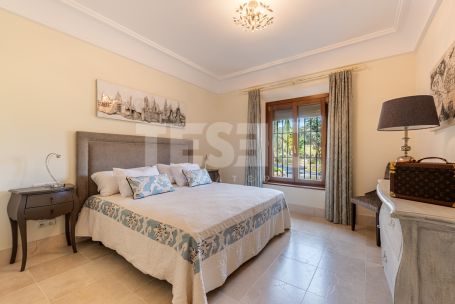 Spaciousness and Privacy in this apartment in the exclusive Valgrande Urbanization