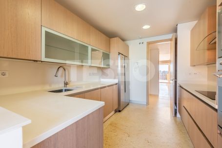 Wonderful apartment with amazing views in Ribera del Marlin.