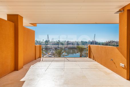 Wonderful apartment with amazing views in Ribera del Marlin.