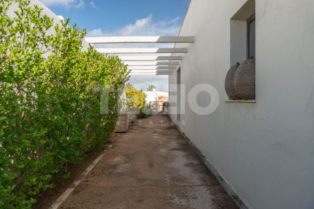 Modern Villa for sale in Las Cimas