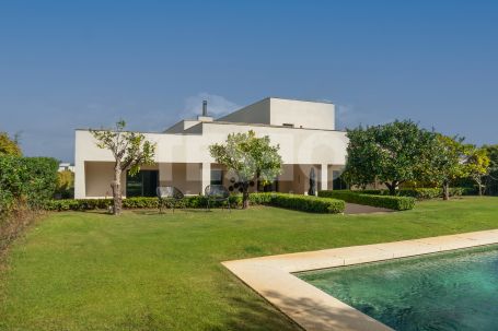 Villa Moderna en venta en Las Cimas