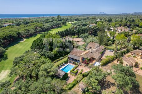 Elegant Villa in Kings &amp; Queens, overlooking the iconic 7th hole of the Royal Golf Course of Sotogrande