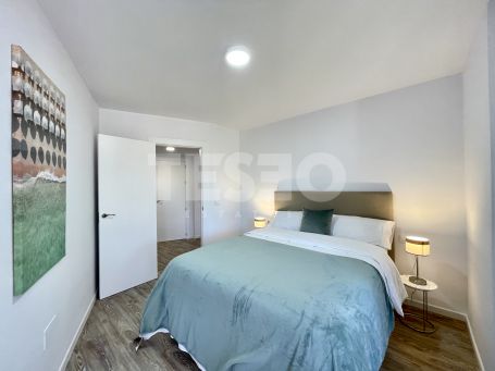 Apartamento reformado de 3 dormitorios con vistas al mar en Paseo del Mar en venta