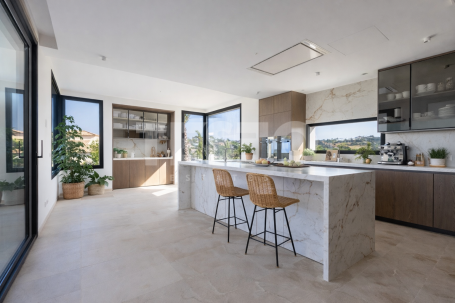 Villa Gardenia. VILLA MODERNE AVEC VUES EXCEPTIONNELLES À SOTOGRANDE ALTO