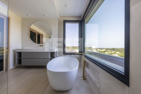 Villa Gardenia. VILLA MODERNE AVEC VUES EXCEPTIONNELLES À SOTOGRANDE ALTO