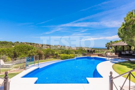 Villa en primera línea de Almenara Golf en una zona tranquila y muy privada y con vistas del mar