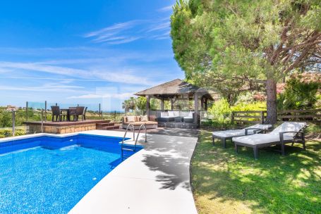 Villa en primera línea de Almenara Golf en una zona tranquila y muy privada y con vistas del mar