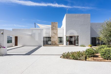 Superbe villa construite par Charles Kent en 2024 avec de belles vues.