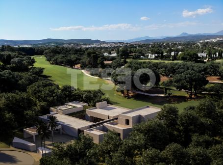The best plot facing the 9th Hole of the Real Club de Golf de Sotogrande, with a project by the OOAA Arquitectura studio