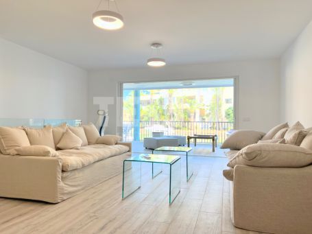 Luxurious Marina Apartment in Isla Carey, Sotogrande