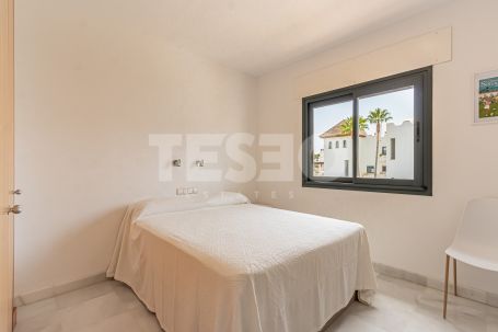 Wundervolle Wohnung in der prestigeträchtigen El Polo-Siedlung in Sotogrande.