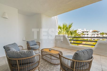 Wonderful apartment located in the prestigious El Polo development in Sotogrande.