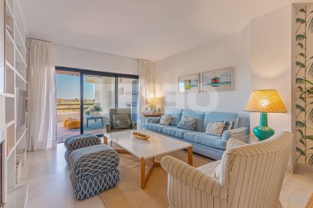 3 bedroom apartment in the urbanization El Polo de Sotogrande