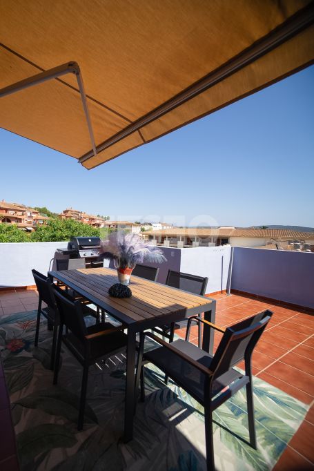 Spacious 3 bedroom Penthouse in Sotogrande Alto