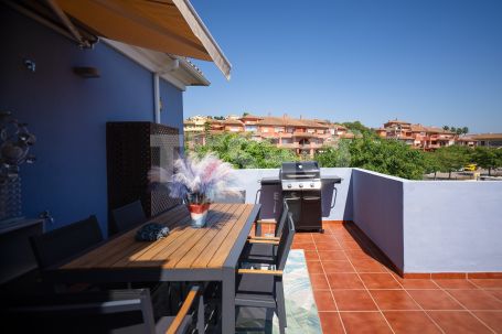 Spacious 3 bedroom Penthouse in Sotogrande Alto