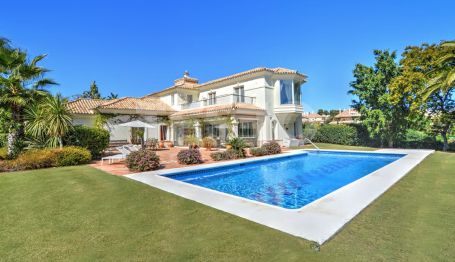 Beautiful Andalusian style villa in Sotogrande Alto