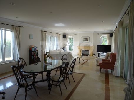 Schöne Villa im andalusischen Stil in Sotogrande Alto