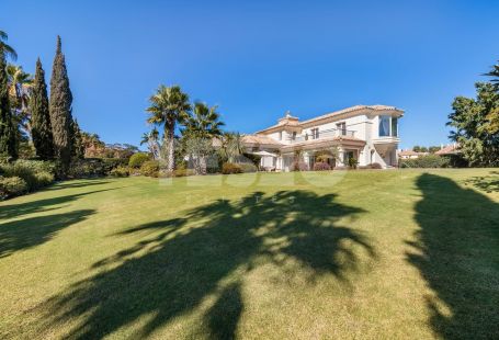 Beautiful Andalusian style villa in Sotogrande Alto