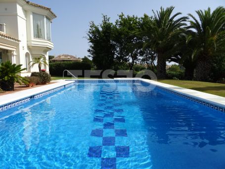 Schöne Villa im andalusischen Stil in Sotogrande Alto