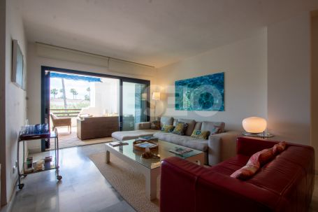 SOUTH-FACING APARTMENT IN THE FAMOUS EL POLO URBANIZATION OF SOTOGRANDE