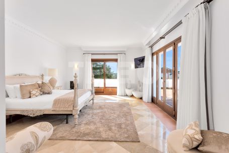 A luxurious Mediterranean villa for Sale in the G zone