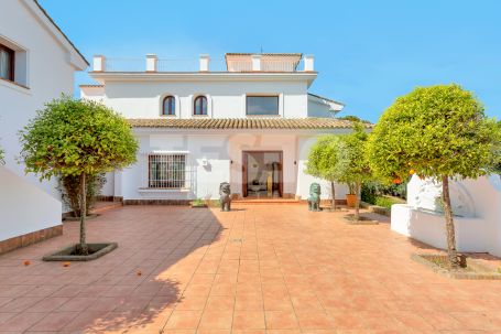 Lujosa villa mediterránea en venta en la zona G