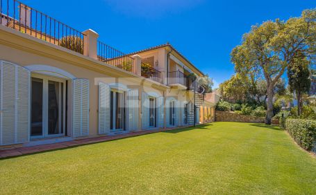 Exklusive Stadthaus in Los Patios de Valderrama, Sotogrande Alto