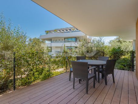 Stunning ground floor apartment for Summer rental in Vilage Verde.