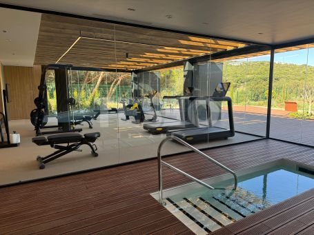 Stunning ground floor apartment for sale in Village Verde.