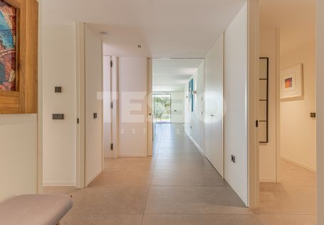 Stunning ground floor apartment for Summer rental in Vilage Verde.