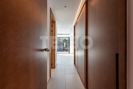 Discover Villa Quijote – A beautiful residence located on one of the finest streets in Sotogrande Alto (Zone C).