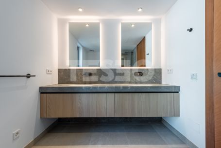 Discover Villa Quijote – A beautiful residence located on one of the finest streets in Sotogrande Alto (Zone C).