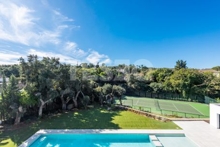Discover Villa Quijote – A beautiful residence located on one of the finest streets in Sotogrande Alto (Zone C).