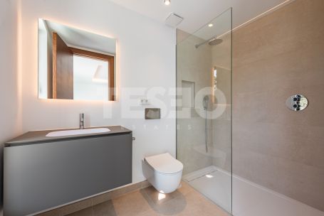 Discover Villa Quijote – A beautiful residence located on one of the finest streets in Sotogrande Alto (Zone C).