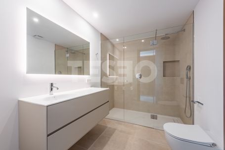 Discover Villa Quijote – A beautiful residence located on one of the finest streets in Sotogrande Alto (Zone C).