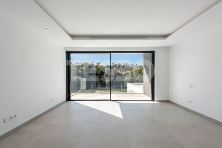 Discover Villa Quijote – A beautiful residence located on one of the finest streets in Sotogrande Alto (Zone C).