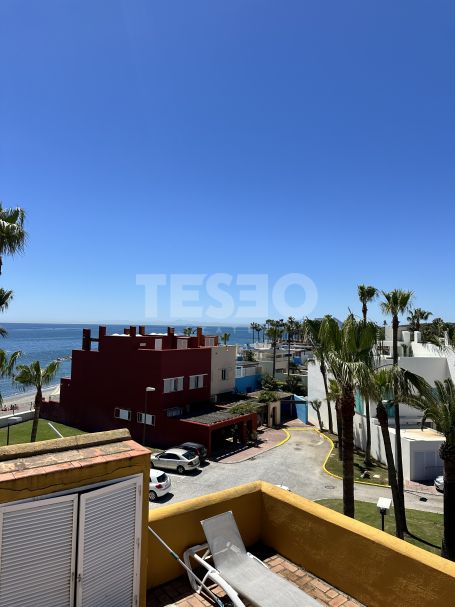 UNICAL OPPORTUNITY IN 2nd PLAYA LINE, URB. SOTOGRANDE PLAYA