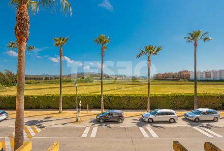 BEAUTIFUL 3 BEDROOM ENSUITE APARTMENT IN THE SOTOGRANDE MARINA