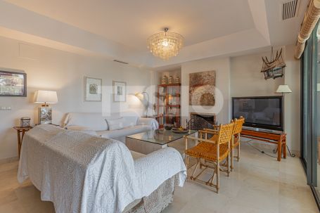 BEAUTIFUL 3 BEDROOM ENSUITE APARTMENT IN THE SOTOGRANDE MARINA