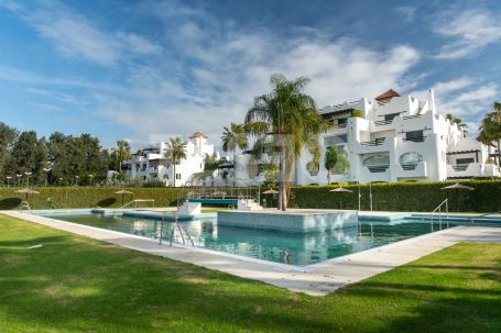 Erdgeschosswohnung zu vermieten in El Polo de Sotogrande, Sotogrande Costa