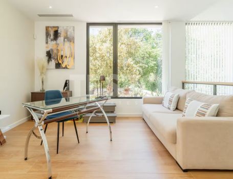 VILLA MENDOZA: Beeindruckende Villa im zeitgenössischen Stil im Herzen der Zone B, Sotogrande Costa