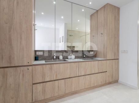 VILLA MENDOZA: Beeindruckende Villa im zeitgenössischen Stil im Herzen der Zone B, Sotogrande Costa