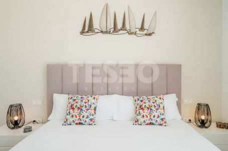 VILLA MENDOZA: Beeindruckende Villa im zeitgenössischen Stil im Herzen der Zone B, Sotogrande Costa