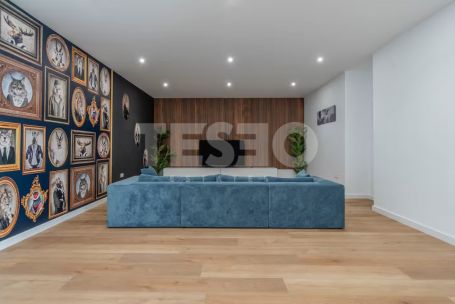 VILLA MENDOZA: Beeindruckende Villa im zeitgenössischen Stil im Herzen der Zone B, Sotogrande Costa