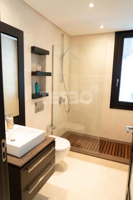 Exclusivo apartamento con jardin en Hacienda de Valderrama, Sotogrande Alto