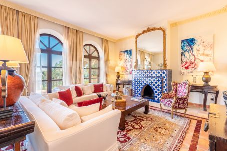 Impressive front-line golf villa in La Reserva area of Sotogrande with a traditional Andaluz exterior