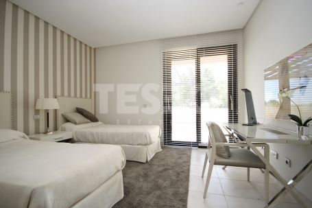 Luxury 3 bedroom GROUNDFLOOR apartment next to Valderrama Golf Club, in Hacienda de Valderrama