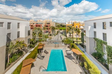 Contemporary Spacious Apartment in the best Island of the Marina