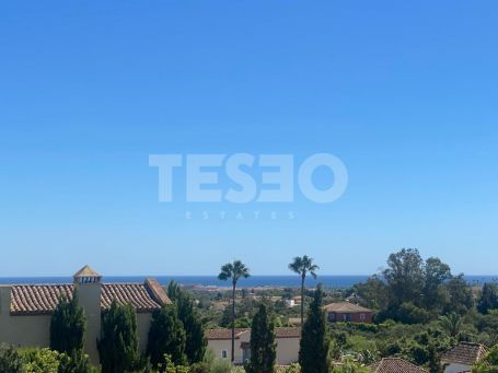 Building plot with beautiful sea views in one of the best streets of Sotogrande Alto